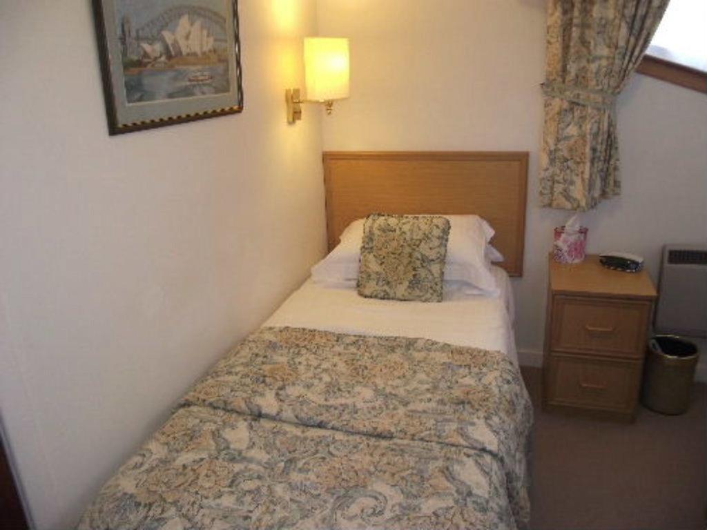 Whin Park Guest House Largs Eksteriør bilde