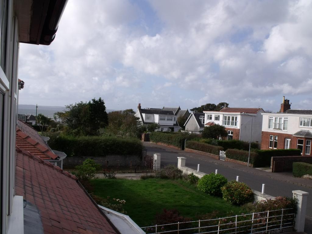Whin Park Guest House Largs Eksteriør bilde